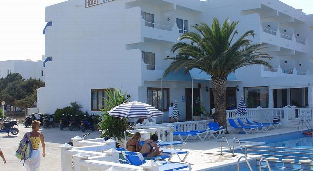 Hotel Lago Playa I Es Pujols Exterior photo