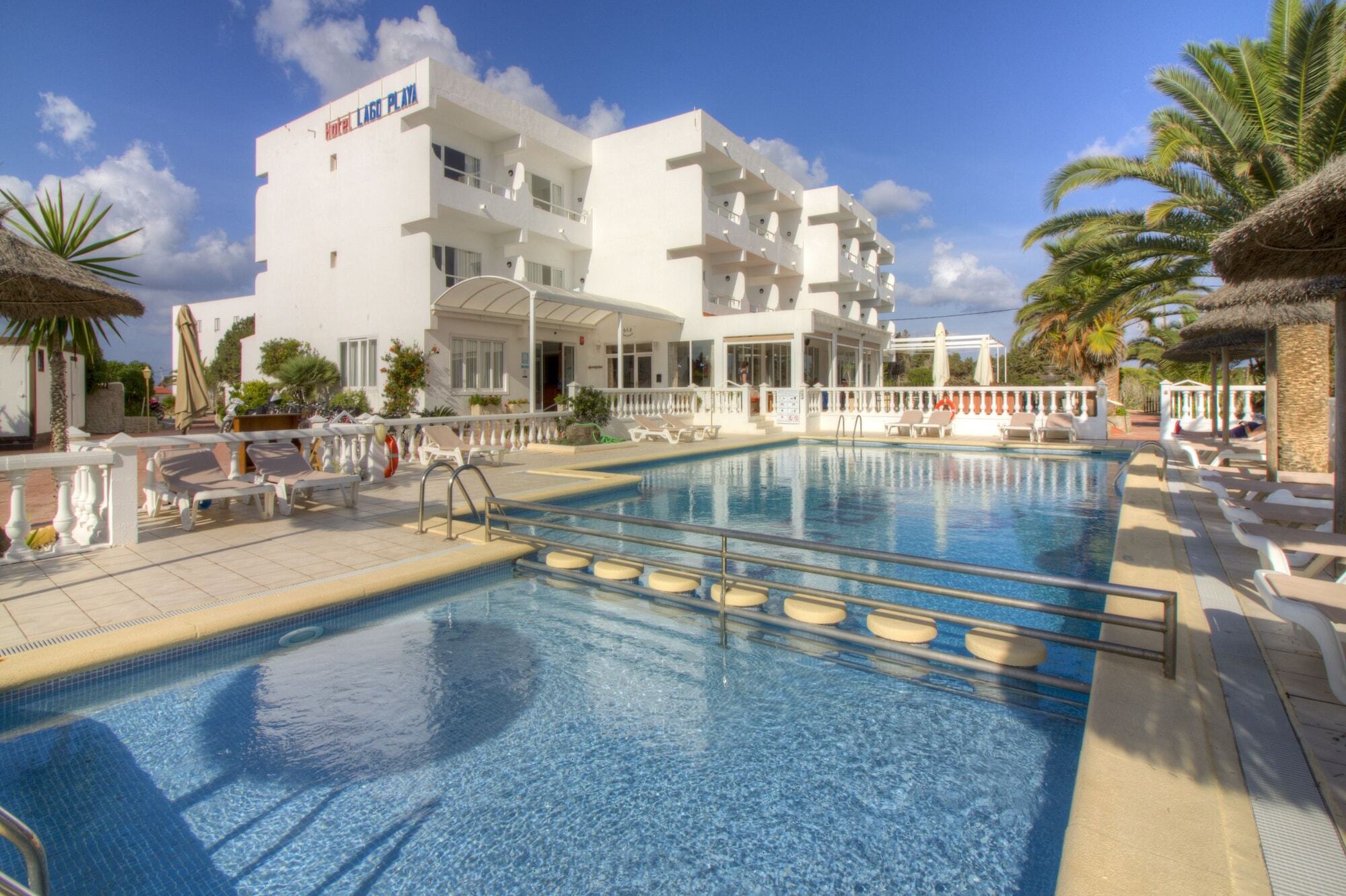 Hotel Lago Playa I Es Pujols Exterior photo